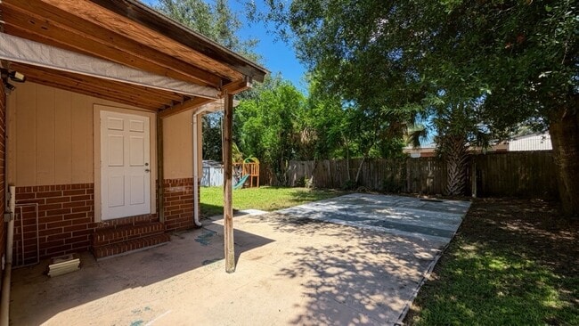 Photo - 3219 Fruitwood Ln