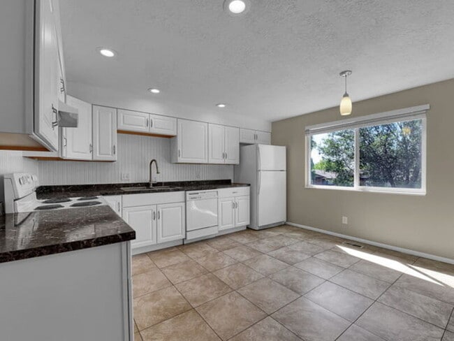 Photo - 2799 W 5500 S