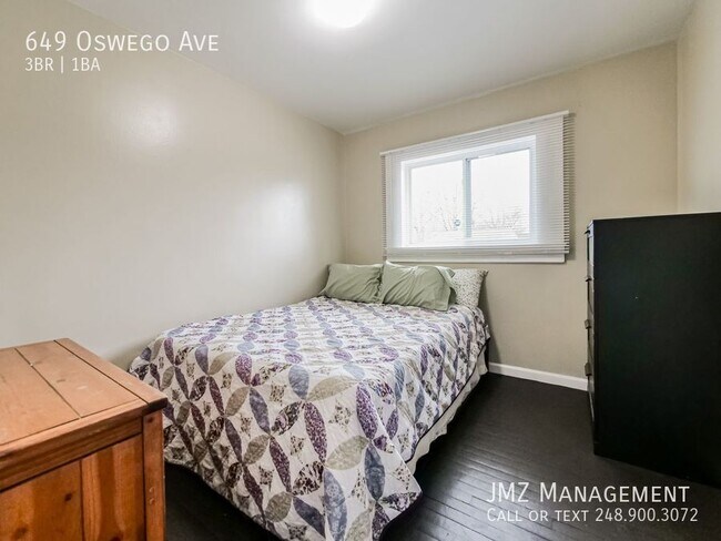 Photo - 649 Oswego Ave
