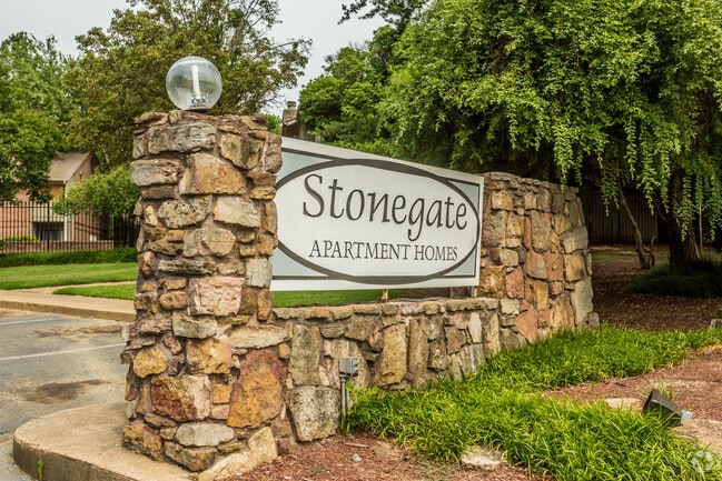 Stonegate Apartments