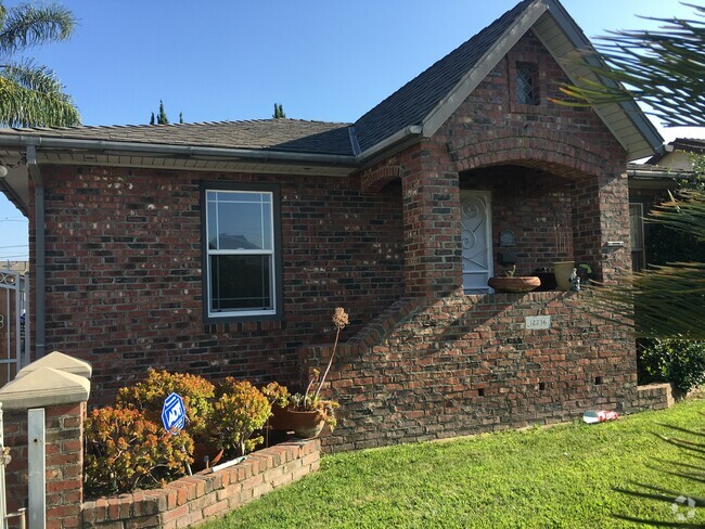 Front of Home - 12236 215th St Unit Upper Rental