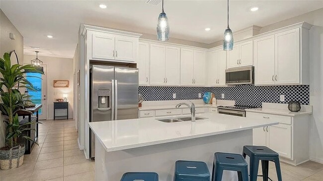 Building Photo - 3bd Townhouse w/ Stunning Waterfront View at Waterside