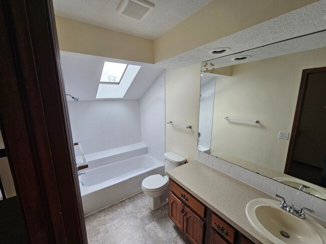 Photo - 763 Karlson Dr