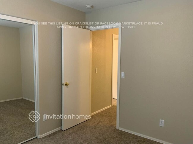 Photo - 40092 Calabria St