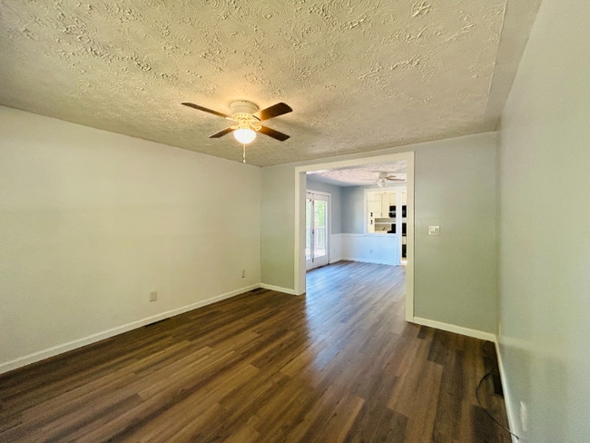 1384 Kings Creek Rd