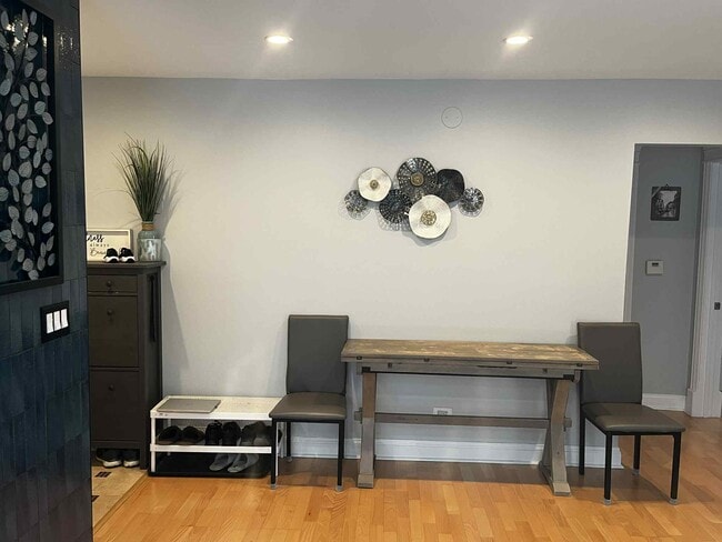 Photo - 1354 E Washington St Unit 302