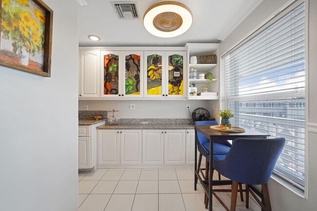 Photo - 2835 SW 13th St Unit 201