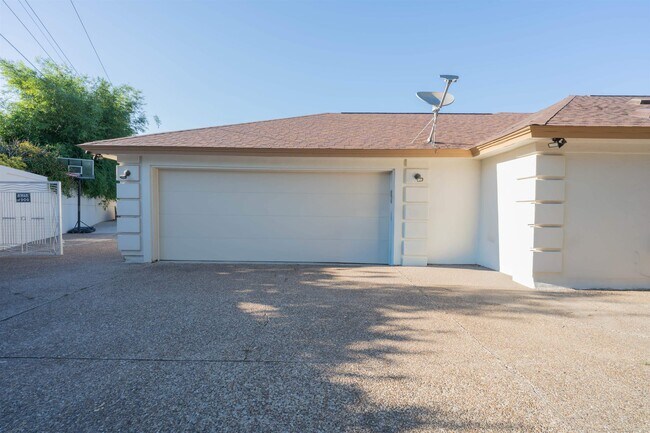 Photo - 2916 Edgefield Ct