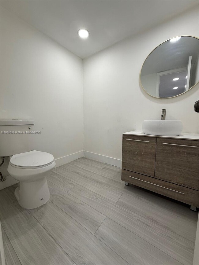 Building Photo - 10400 SW 108th Ave Unit A409 Rental