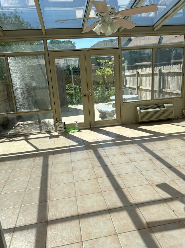 Photo - 118 Opp Blvd NE