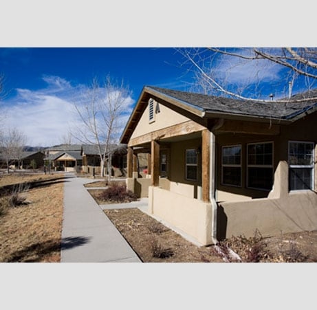 Building Photo - La Tierra