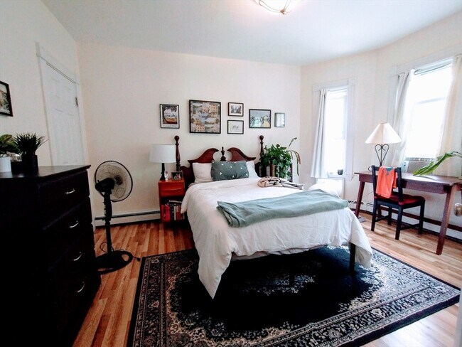Photo - 10 Hardwick St Unit 3