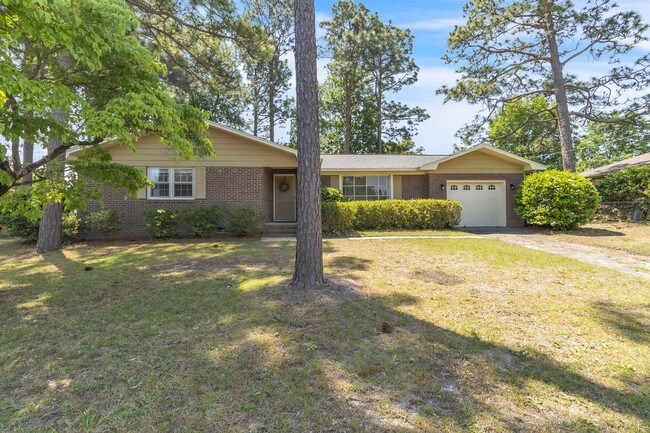 Updated 3 Bedroom, 2 Bath Home – Minutes f... - Updated 3 Bedroom, 2 Bath Home – Minutes f...