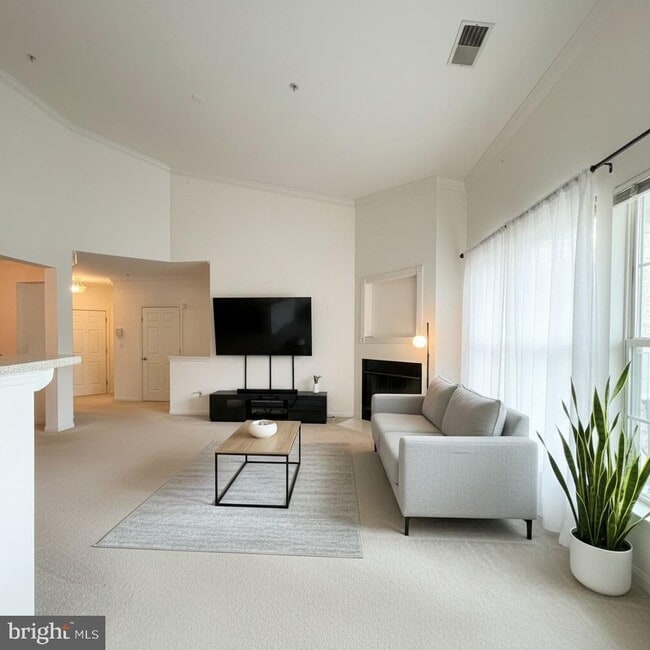 Building Photo - 2608 Hoods Mill Ct Unit 401