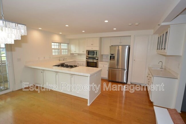 Photo - 2847 Harbor Blvd Unit #1