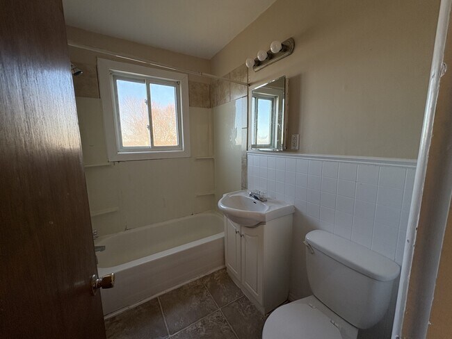 Photo - 445 Covert St Unit 6