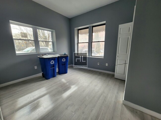 Photo - ROSEDALE AVENUE Unit 1
