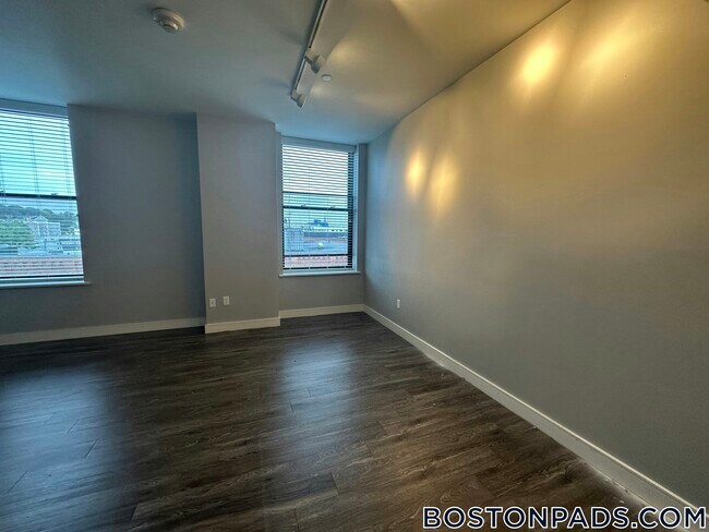 Photo - 23 Central Ave Unidad 701