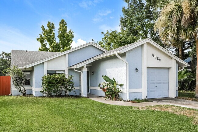 11389 Darlington Dr
