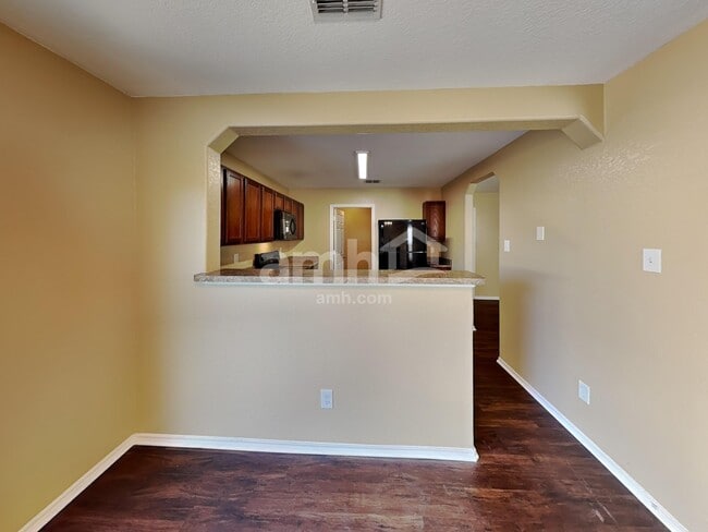 Photo - 9247 Pacific Maple