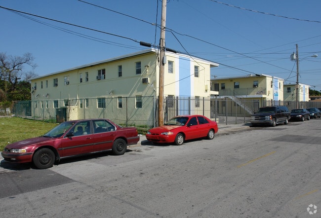 1540 NW 1st Ct