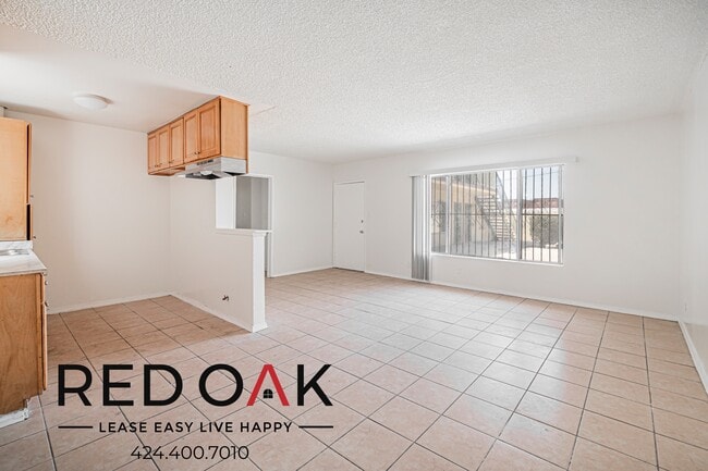 Building Photo - 3021 N Santa Fe Ave Unit 5 Rental
