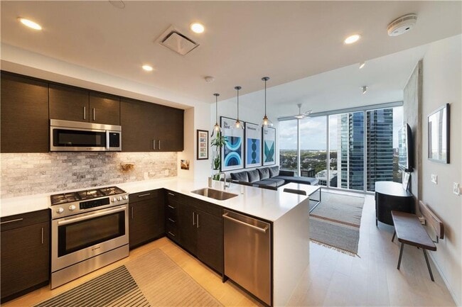 Photo - 301 West Ave Unidad 2203 Rental