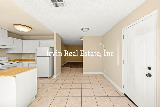 Photo - 3 Bedrom and 2 bath Single story homein a cl-de-sac