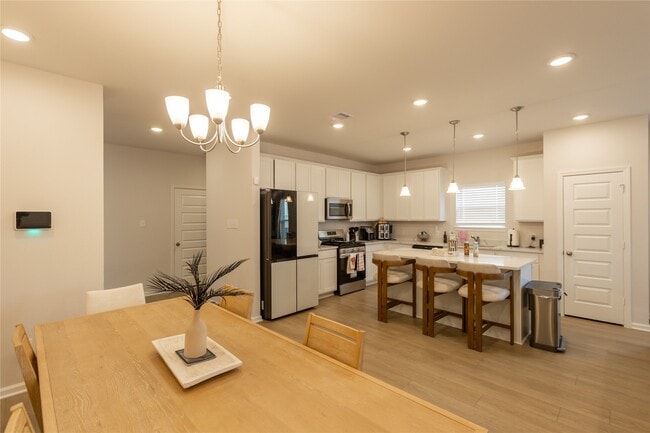 Photo - 32422 Clouser Crawdad Ct