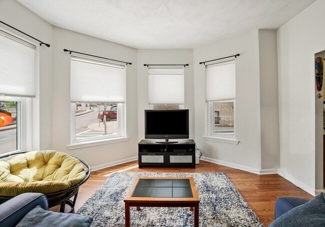 Photo - 1427 Commonwealth Ave Unit 201