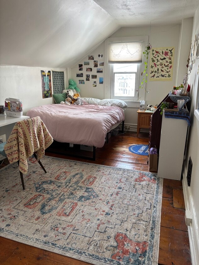 Photo - 432-434 Colchester Ave (Burlington, VT)