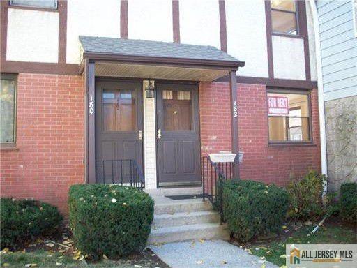 Photo - 182 Newman St
