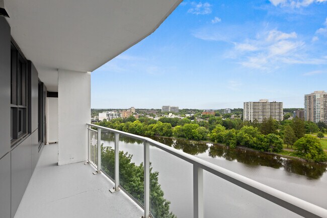 Photo - The Seigniory