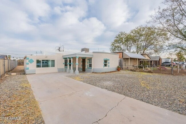 Photo - 206 E Kinderman Dr