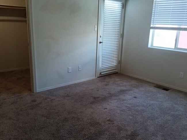 Photo - 3 Bedroom, 2.5 Bathroom Home! Schedule a Showing!