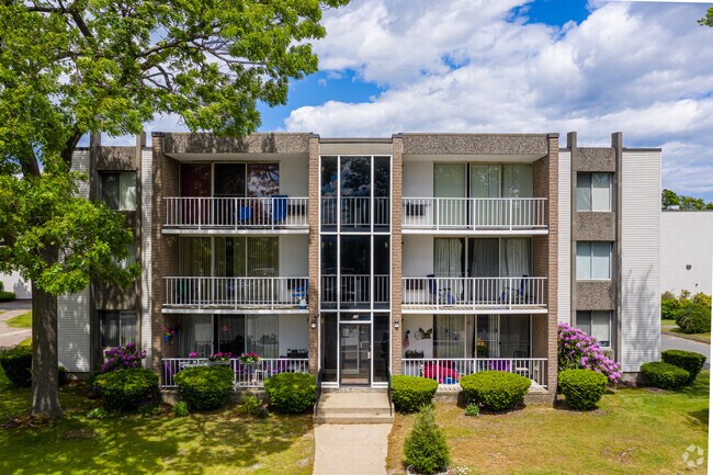Skyline Drive Apartments