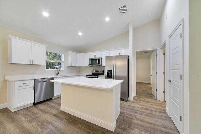 387 E Caldwell Dr