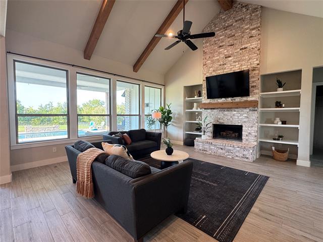 Photo - 197 Blackthorn Dr