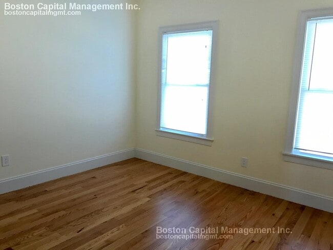 Photo - 57 W 7th St Unit #3