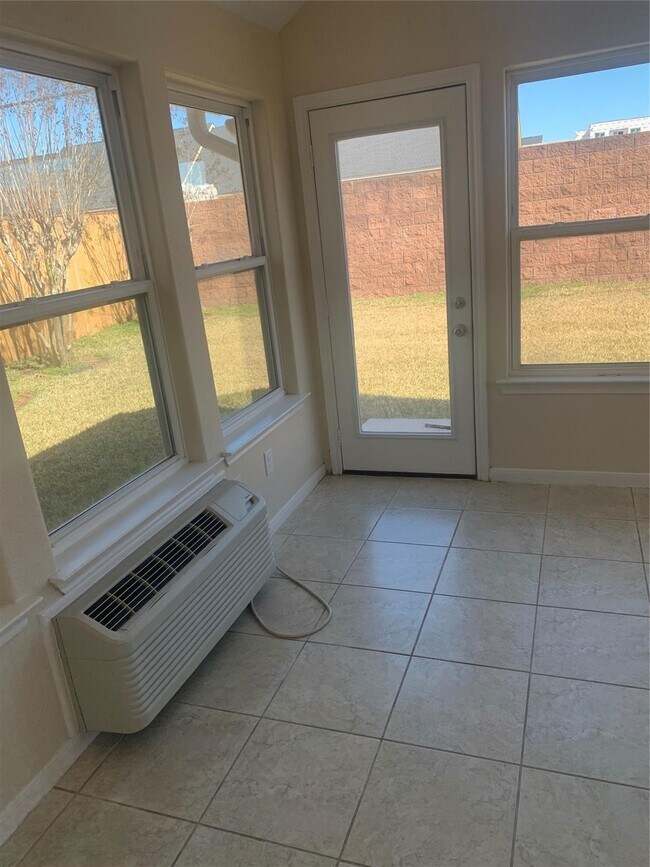 Photo - 2621 Tidenhaven Dr