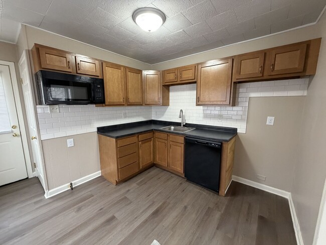 Photo - 2731 Stanford Ave