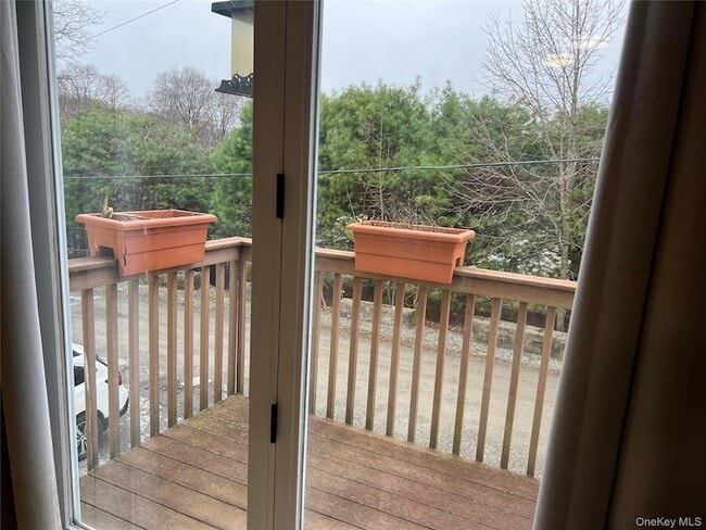 Photo - 7 W Bank St Unit 2