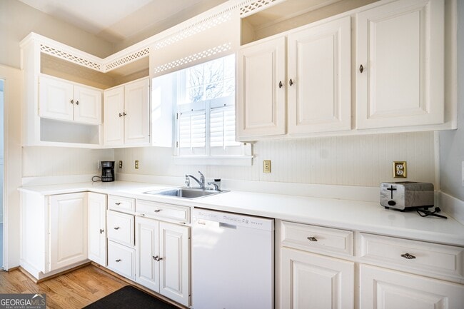 Photo - 1305 Vernon St