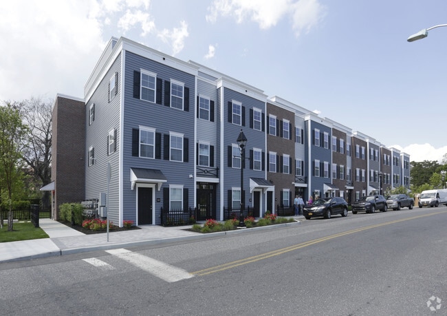 Photo - Greymore Flats