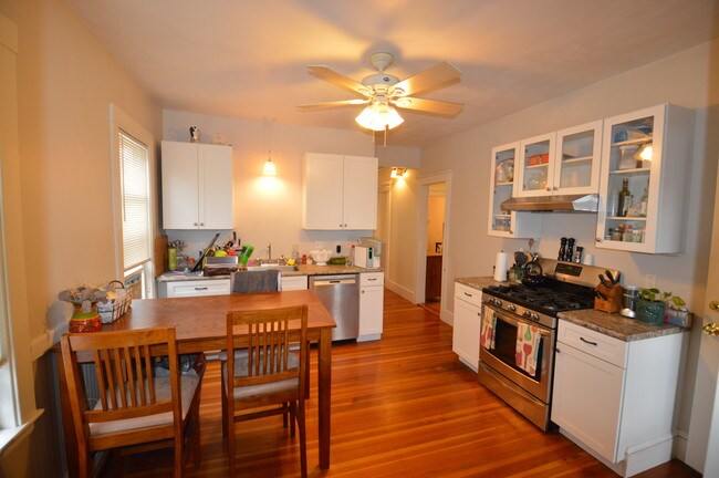 Photo - 43 Woodlawn St Unidad 1
