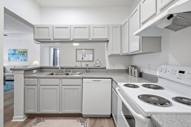 Photo - Summerwood on Towne Line Apartments