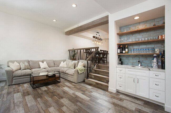 Photo - 18755 Hatteras St