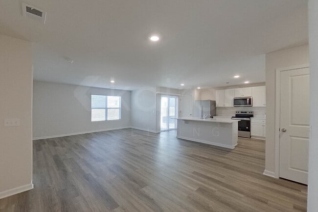 Photo - 129 Overstreet Way