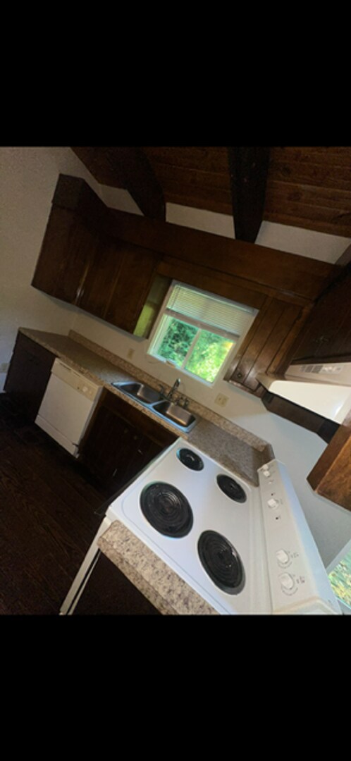 Photo - 400 Lindsay Rd Unit 01