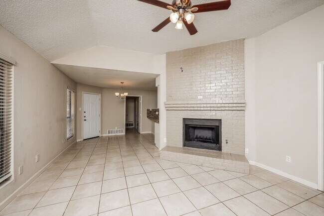 Photo - 914 S Ballard Ave